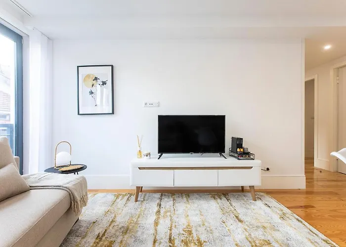 Center 2br Flat W/ Ac By Lovelystay * 波尔图