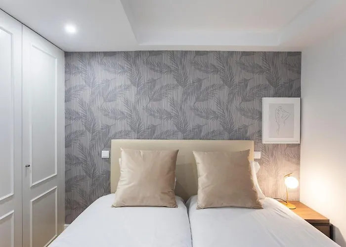 Center 2br Flat W/ Ac By Lovelystay