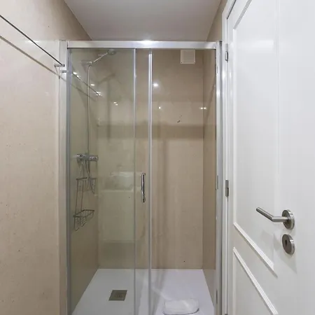 Apartment Center 2br Flat W/ Ac By Lovelystay