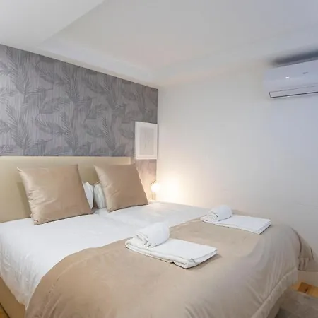 Center 2br Flat W/ Ac By Lovelystay