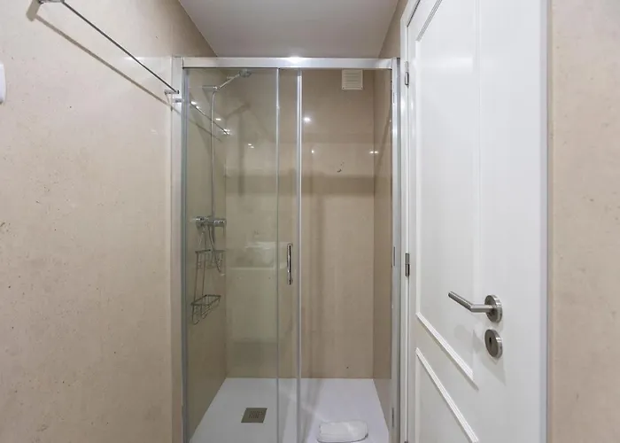 Apartament Center 2br Flat W/ Ac By Lovelystay