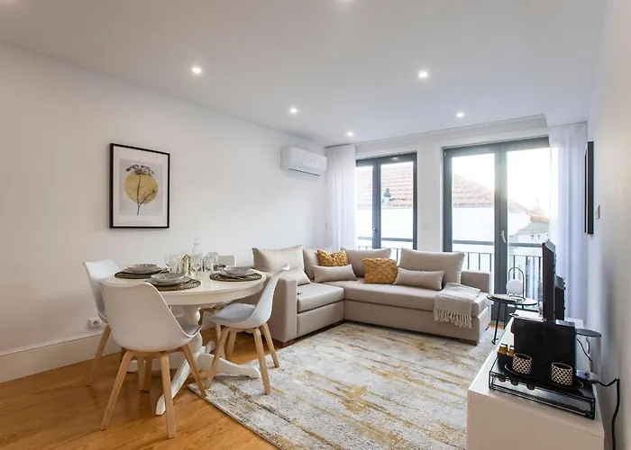 Apartament Center 2br Flat W/ Ac By Lovelystay Porto