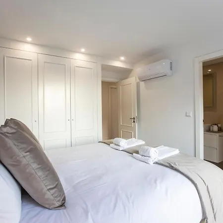 Center 2br Flat W/ Ac By Lovelystay Διαμέρισμα *