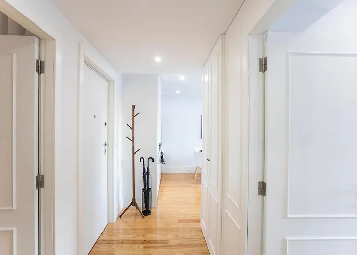 Center 2br Flat W/ Ac By Lovelystay