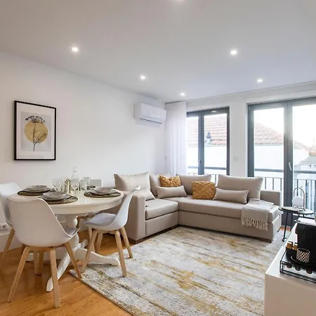 Apartament Center 2br Flat W/ Ac By Lovelystay Porto